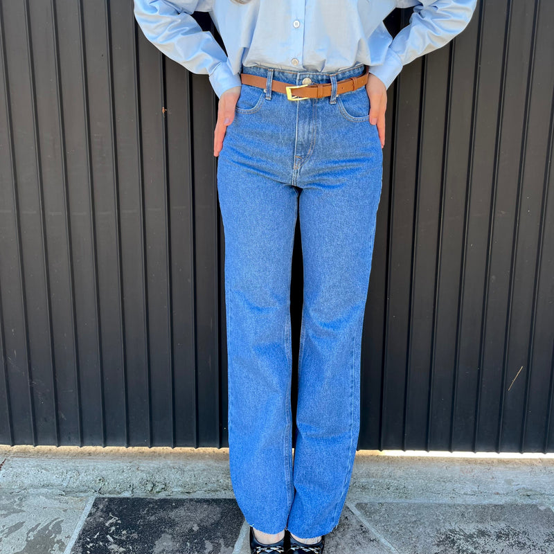 Calça Carol - Lavagem média - Kali Store